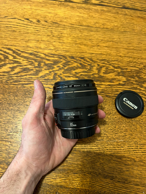Canon EF 85mm 1.8 Ultrasonic Lens In Excellent Condition