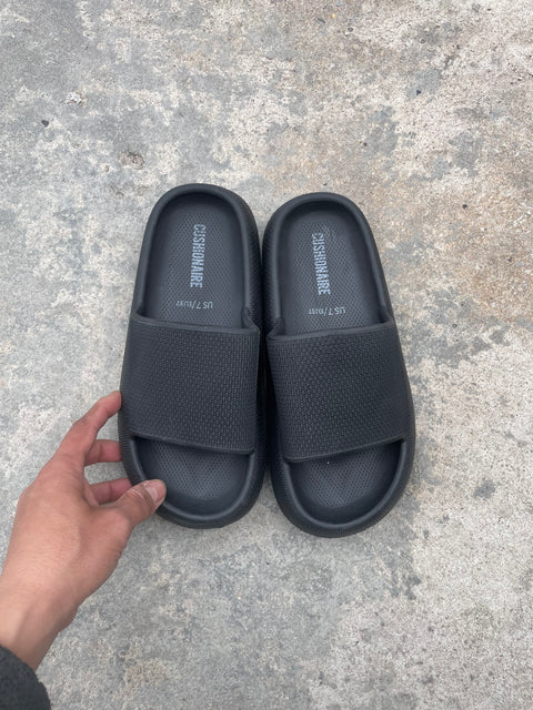 Cushionaire Slide Cloud Sandals, Sz 7