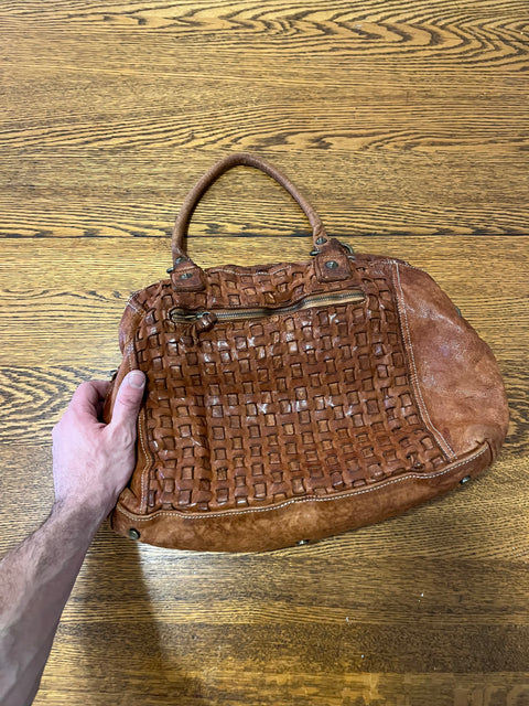 Pretty Landellotti Woven Leather Handbag