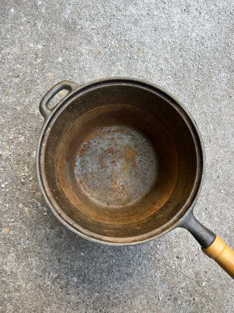 Vintage 3Qt Taiwanese Cast Iron Pot