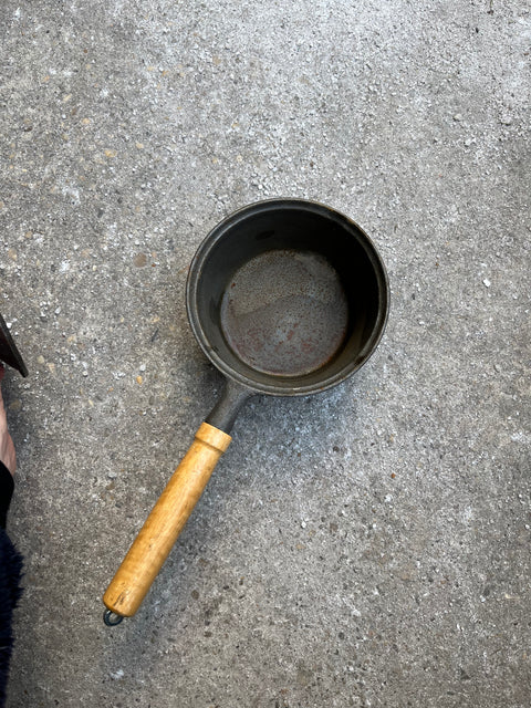 Vintage 1Qt Taiwanese Cast Iron Pot
