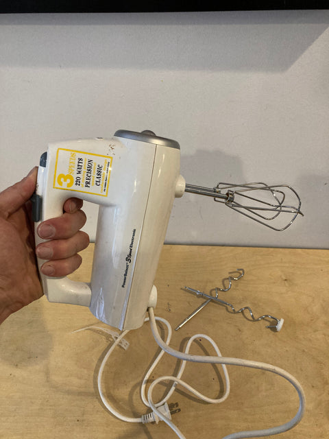 Cusinart 3 Speed Hand Mixer