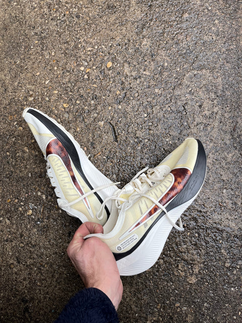 Like New Women's Zoom Gravity, Size US 9W or EU 40.5