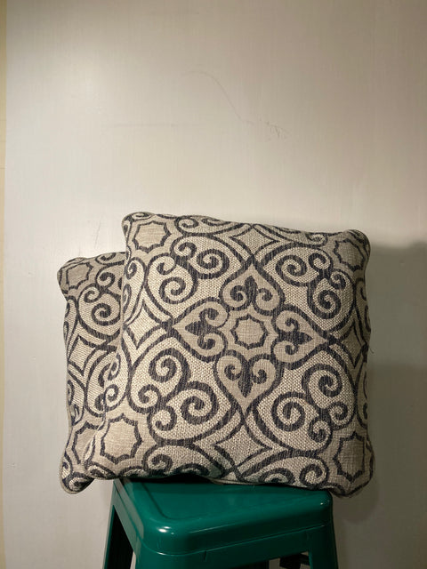 Set of 2 cushions