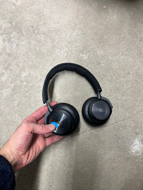 Bang & Olufsen Beoplay H9 Wireless Headphones