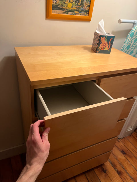 IKEA Malm 6-drawer Dresser (Heavy!), W32xD19xH48"