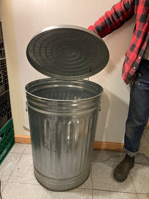 Steel 31 Gal Trash Can