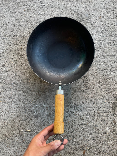 Serious Wok with Wooden Handle