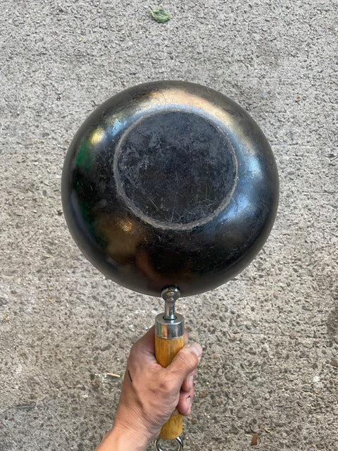Serious Wok with Wooden Handle