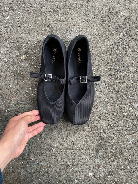 Vivaia Black Mary Jane Flats Sz 39eu