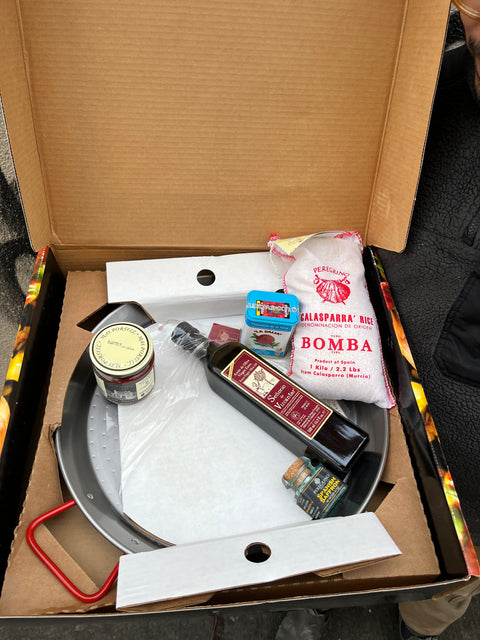 Deluxe Paella Kit with Stainless Pan by Peregrino