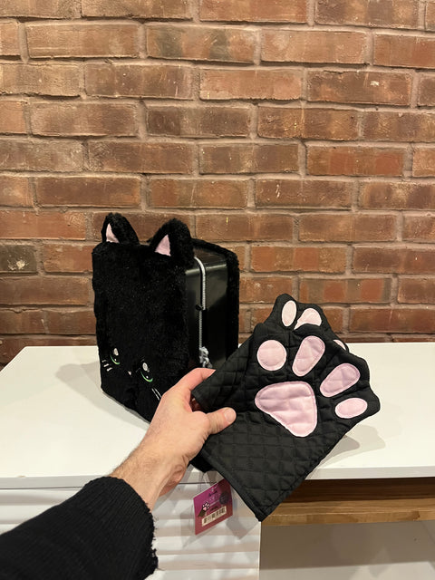 MGA Na! Na! Na! Cat Fuzzy Backpack With Two Little Cat Kitchen Gloves Too