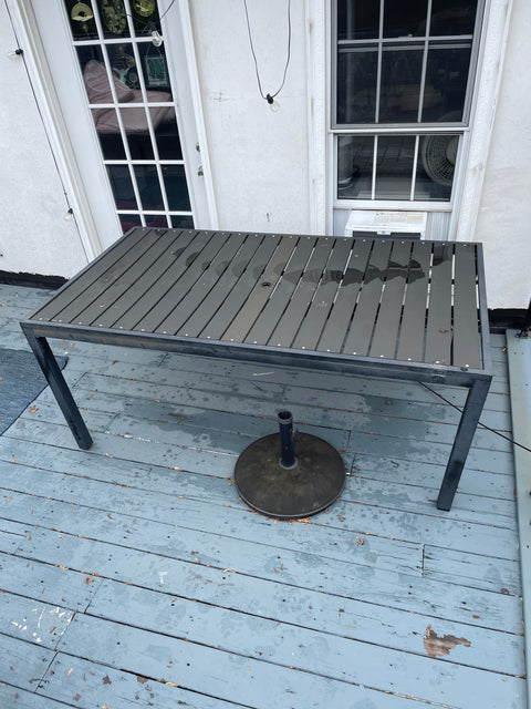 Outdoor Table, 42x72"