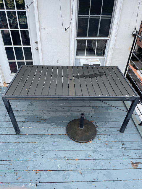 Outdoor Table, 42x72"