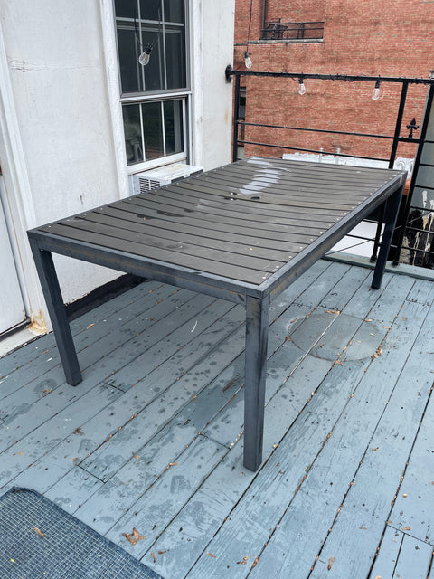 Outdoor Table, 42x72"