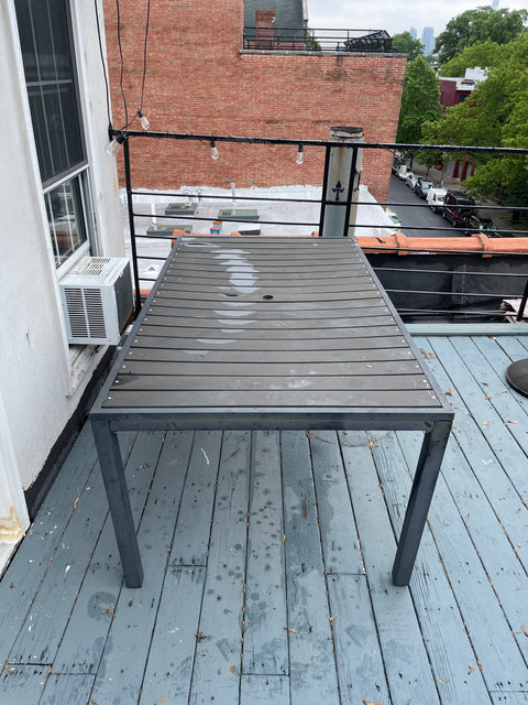 Outdoor Table, 42x72"