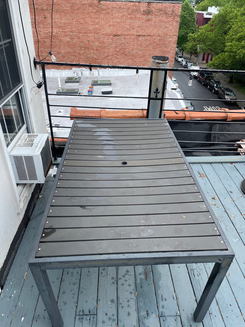 Outdoor Table, 42x72"