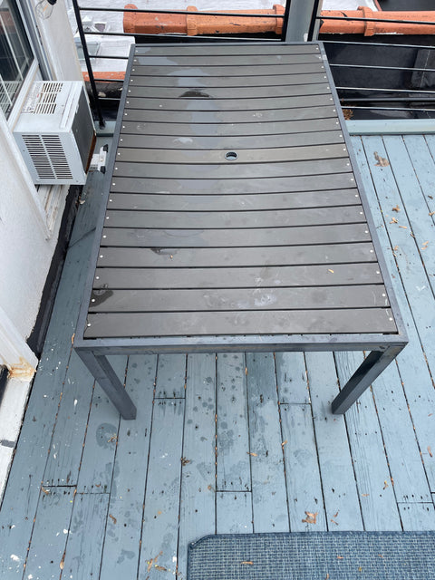 Outdoor Table, 42x72"