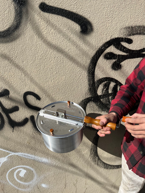 Cool Hand Crank Popcorn Maker