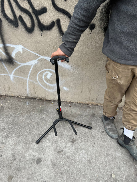 Yawning Man With Proline Guitar Stand