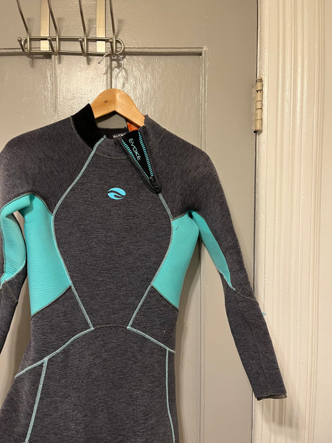Bare 5mm Evoke Full Diving Wetsuit, Size Women 6 in