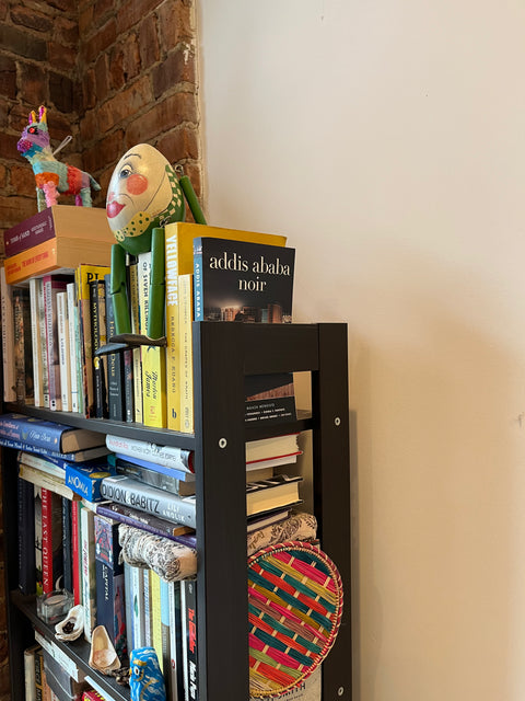 Simple Black Bookshelf, W24xD10xH65"