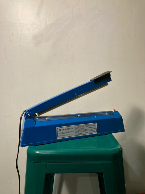 Plastic Bag Sealing Machine