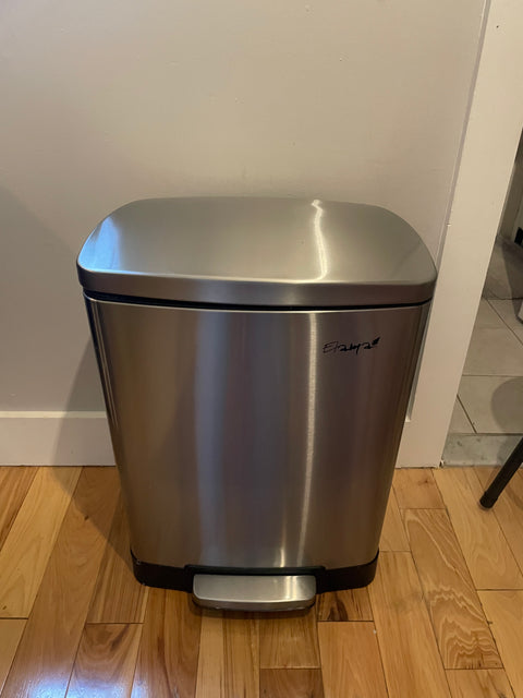 Elama Stainless Steel Trashcan