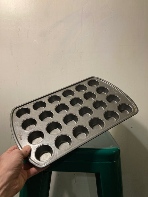 24 Cup Muffin Pan