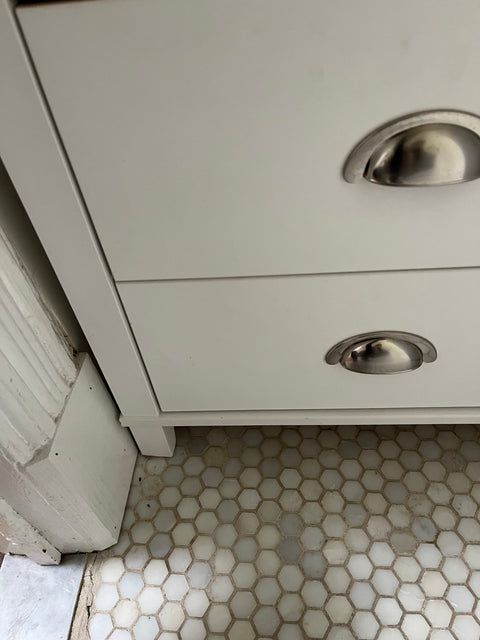 White Bathroom Organizer Or Bedside Table With 2 Drawers, W23xD16xH28"