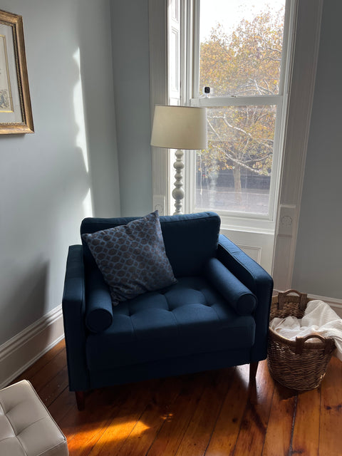 Lifestyle Solutions Lexington Chair in Navy Blue, W40xD27xH30"