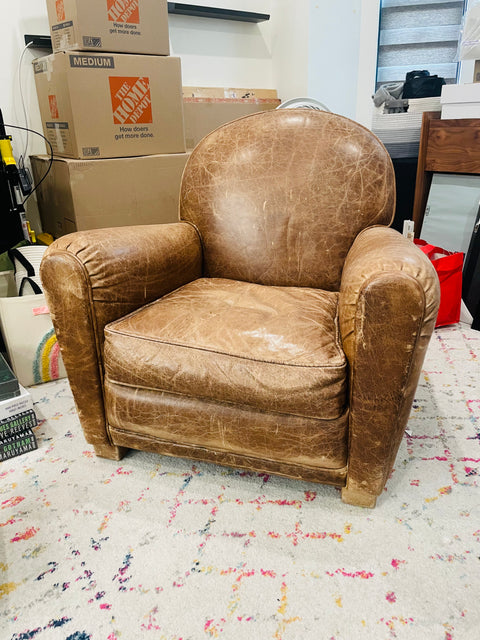 Beautiful Vintage Brown Leather Chair from Texas, 33x37"