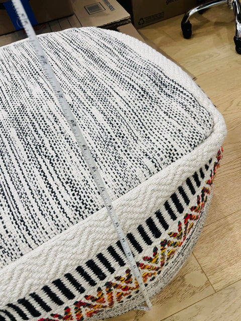 Cuteass Poof, 22x16"