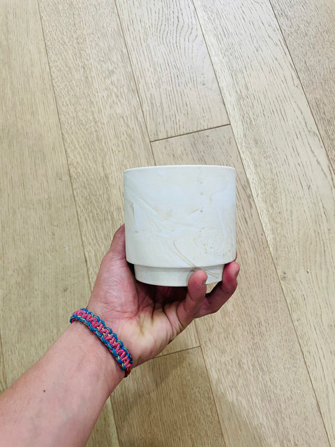 Oud Wood & Amber Scented Candle