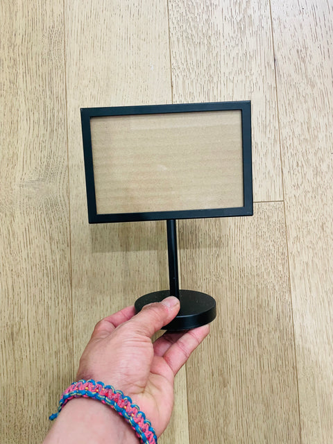 Black Metal Tabletop Sign Holder, 4x6"