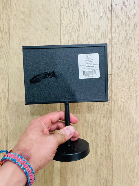 Black Metal Tabletop Sign Holder, 4x6"