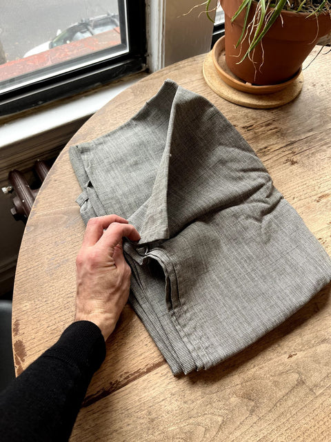 Ikea SVARTSENAP Gray Tablecloth, 57x94"