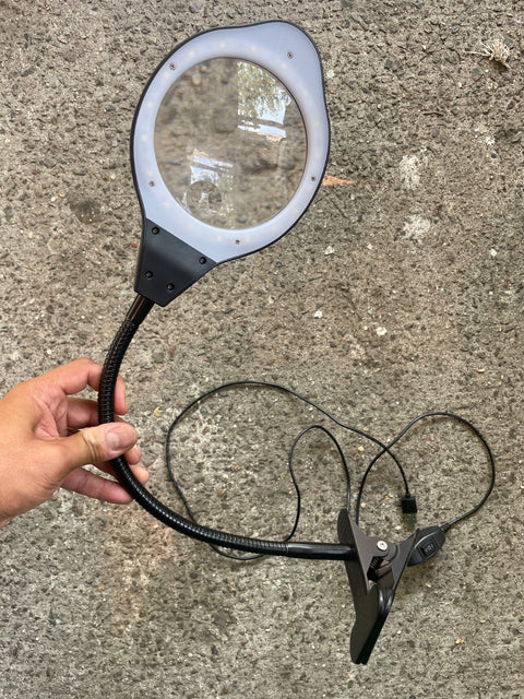 Illuminated Magnifying Lamp