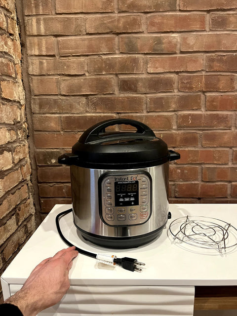 Instant Pot Pressure Cooker, 6Qt
