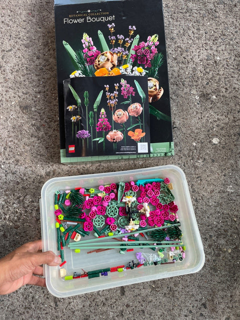 LEGO Flower Bouquet Set but Incomplete