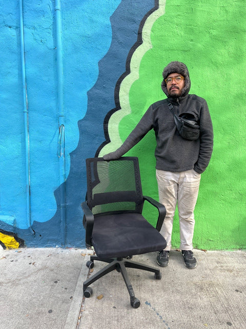 Lean Back Black Rolling Office Chair