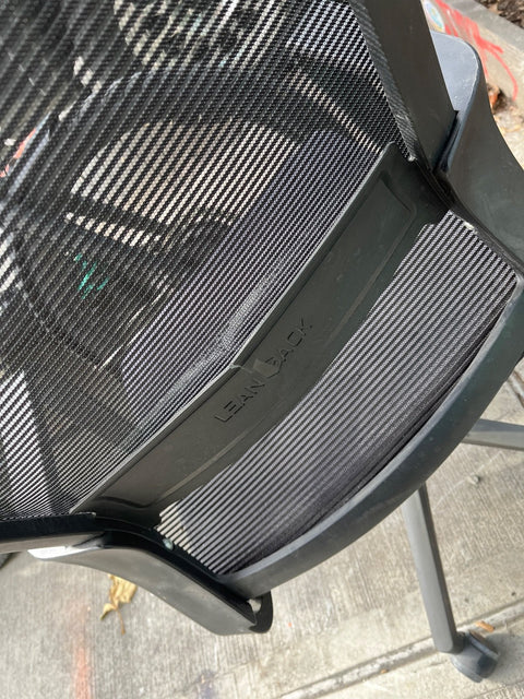 Lean Back Black Rolling Office Chair