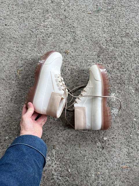 Like New Melissa Water Repellent Women's Ankle Boots, Sz US 9 or EU 40