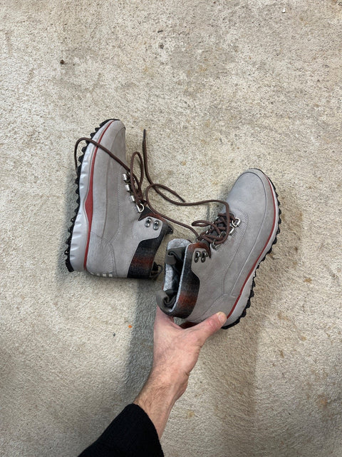 Like New Stylish Cole Haan Grand Explore Waterproof Boots, Size US 8.5 W
