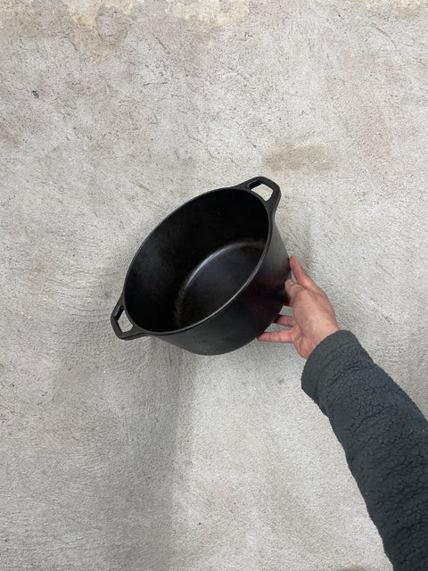 Lodge Cast Iron Dutch Oven, 5 QT