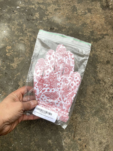 Lotion Glove that Looks Like Henna