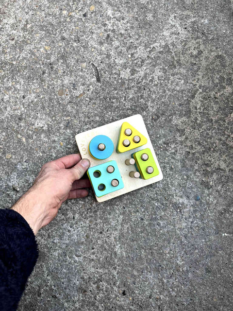 Lovevery Sort & Stack Peg Puzzle