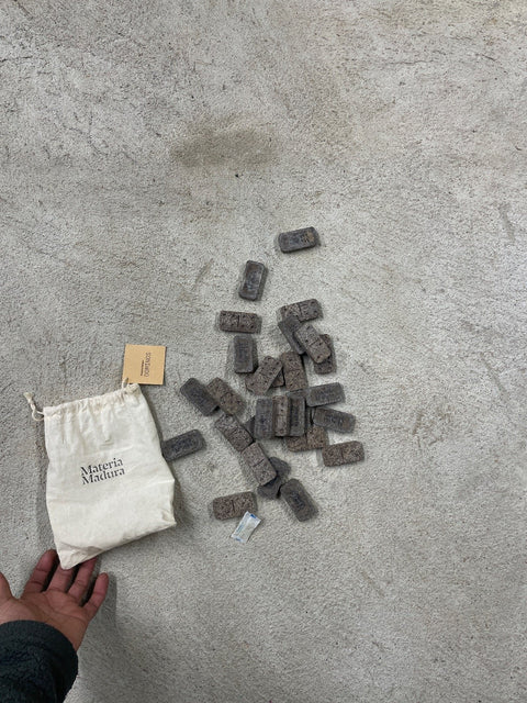 Materia Madura Domino Set