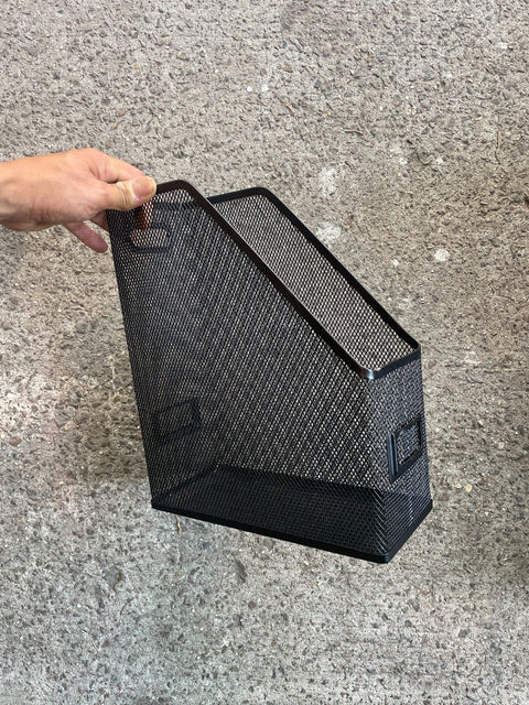 Metal Mesh Magazine Holder