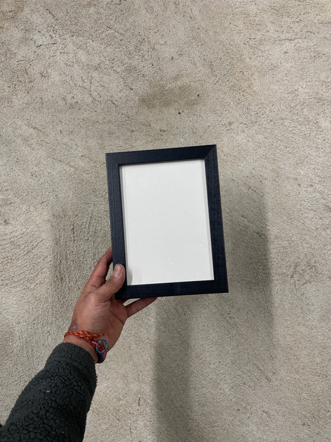 Minimalist Black Picture Frame